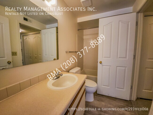 Building Photo - 3639 S Gekeler Ln