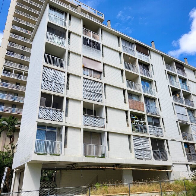 Building Photo - Studio, 1 bath Condo - 249 Kapili Street 301A