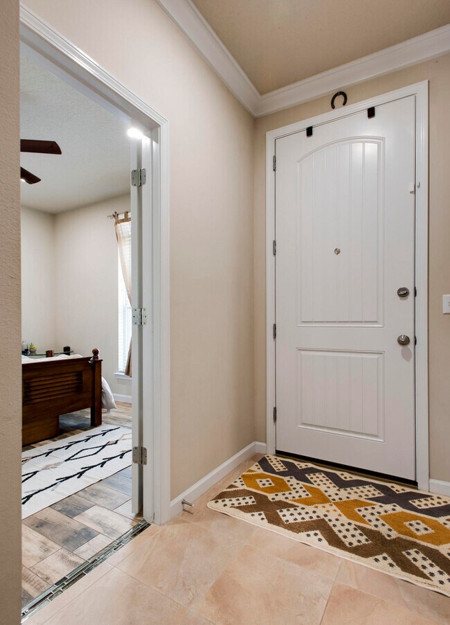 Building Photo - 4600 Hermosa Rd