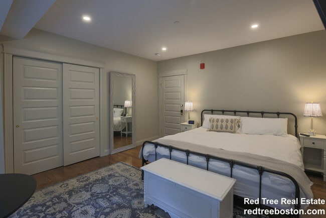 Building Photo - 44 Winslow Rd