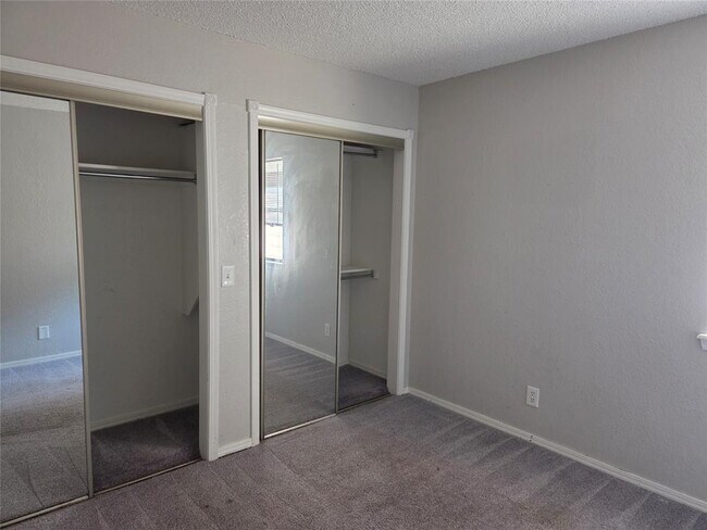 Building Photo - 317 Abilene Ave