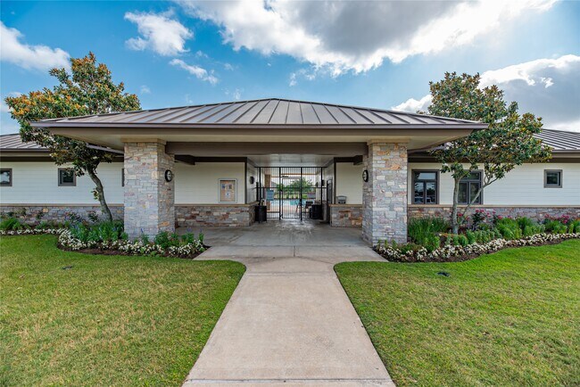 Building Photo - 26706 Whitetail Springs Ct