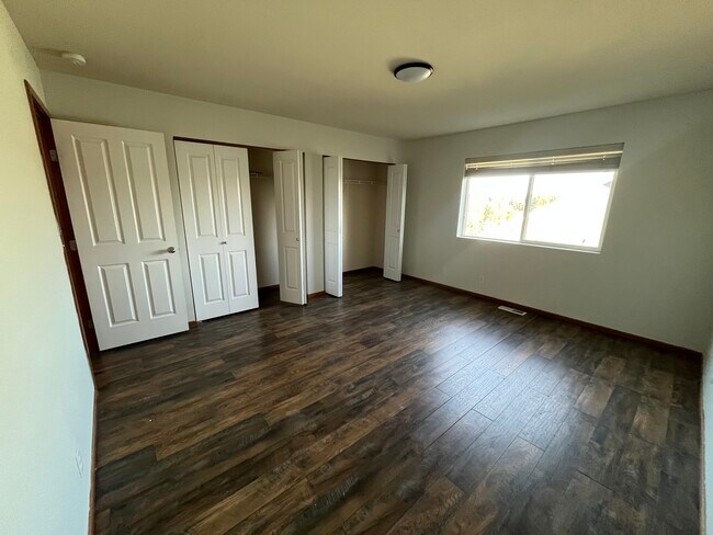 Building Photo - 18345 Mt Townsend Dr NE