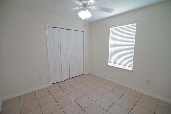 Building Photo - 9329 Tuscany Dr