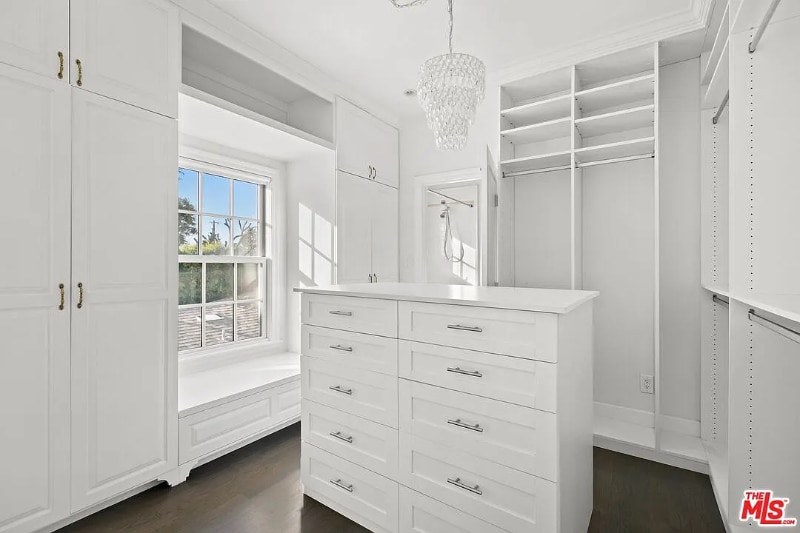 Building Photo - 11217 Kling St