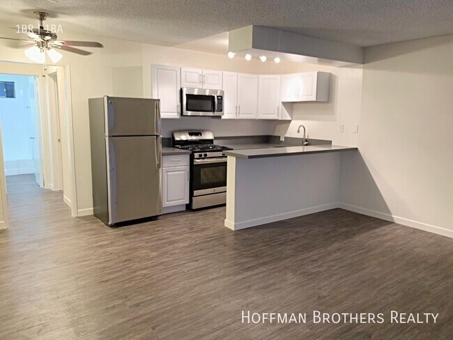 Building Photo - 933 Wilcox Ave