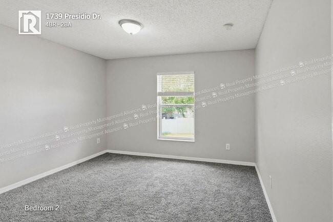 Building Photo - 1739 Presidio Dr