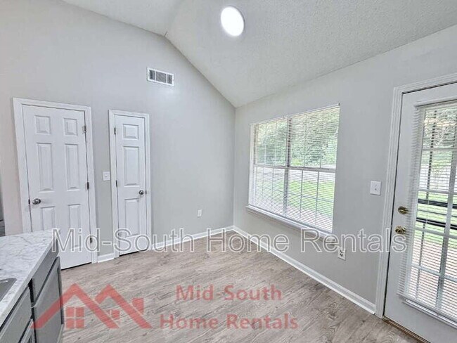 Building Photo - 4473 Cleopatra Cove N