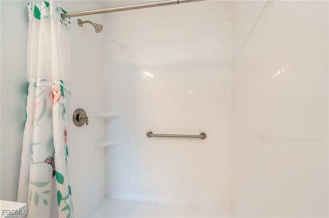 Building Photo - 6461 Aragon Way