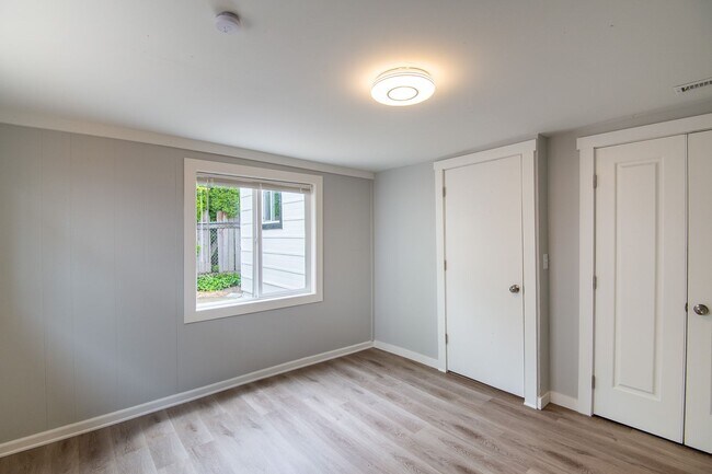 Building Photo - VPM2949D-3