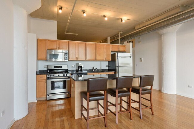 Building Photo - 1524 S Sangamon St