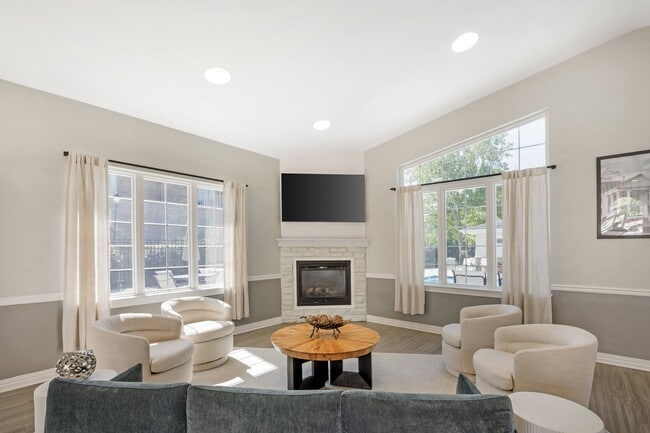 Building Photo - The Apartments at Hunters Glen