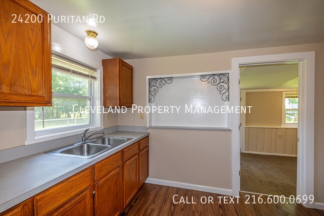 Building Photo - 24200 Puritan Ave