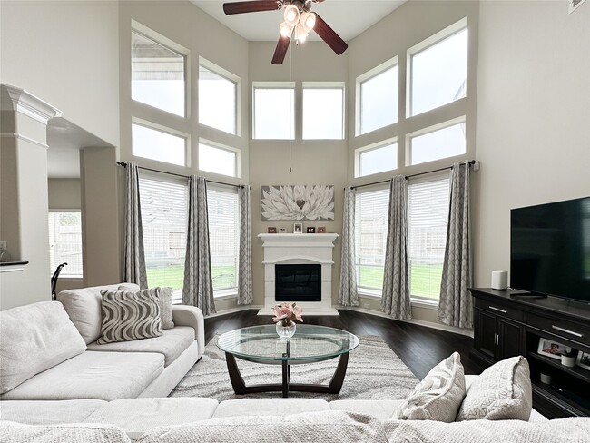 Building Photo - 6118 Coastal Grove Ln
