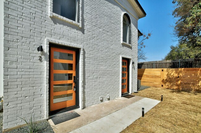 Building Photo - 1206 Hollow Creek Dr