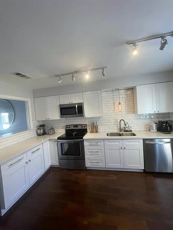 Building Photo - 2007 Sandberg Dr