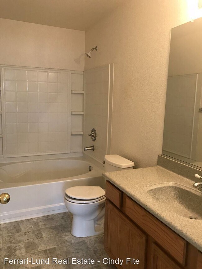 Building Photo - 4 br, 2 bath House - 17750 Wood Leaf Ct.