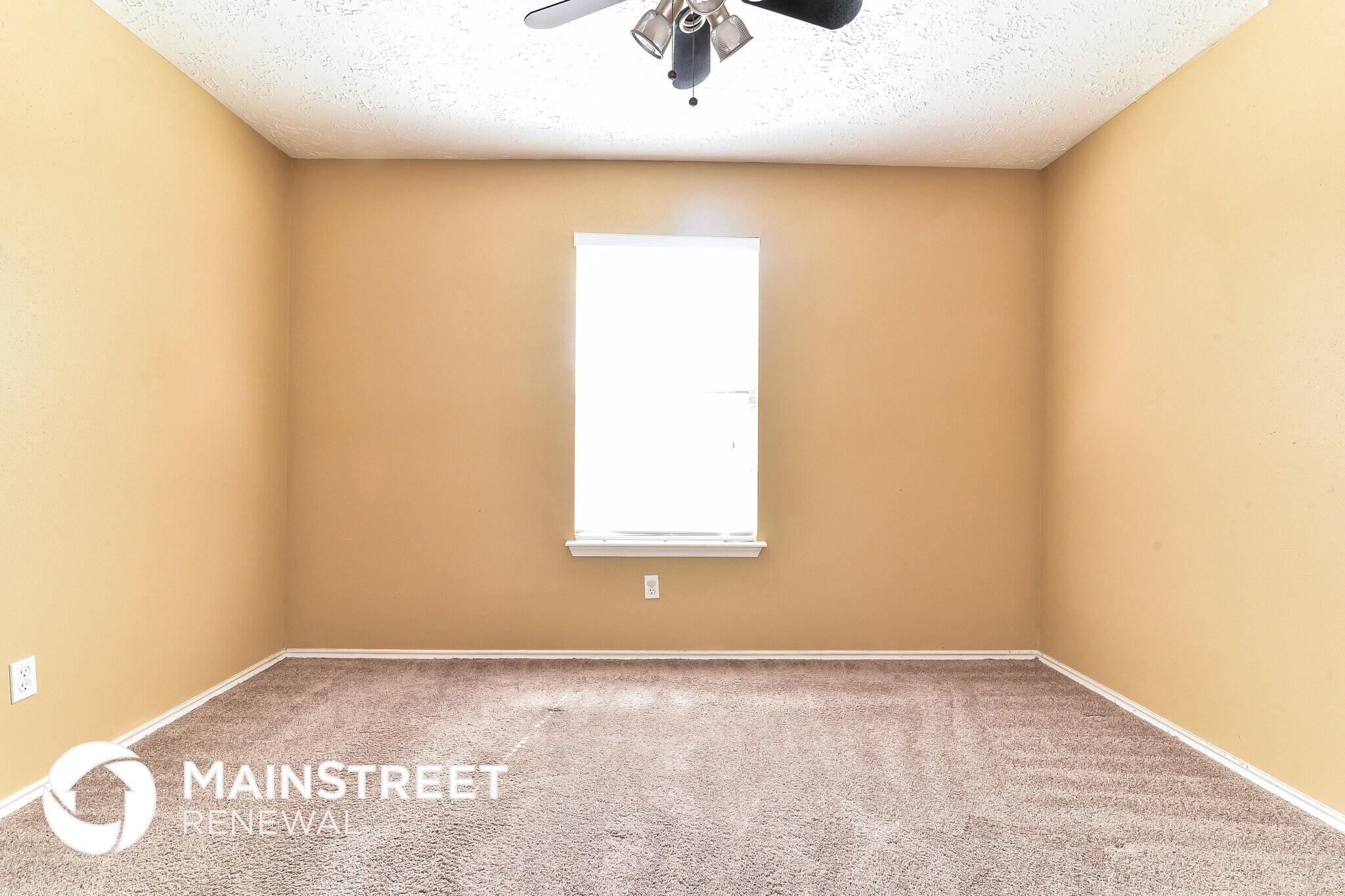 Building Photo - 14815 Oak Pines Dr