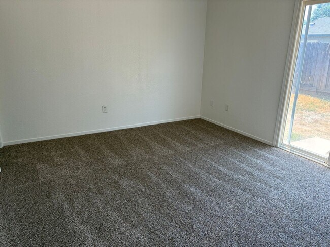 Building Photo - 96 E San Clemente Ct