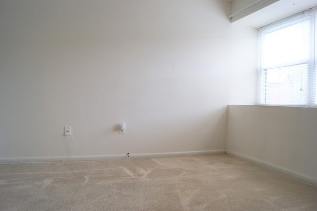 Building Photo - Charming 2 Bedroom/2 Bathroom Apartment in Perry Hall, MD!