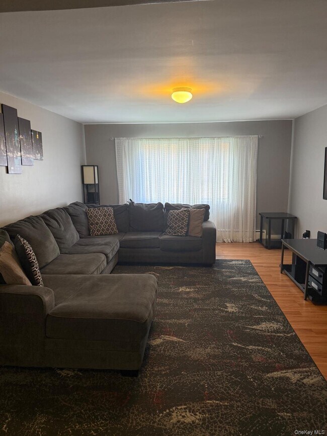 Primary Photo - 42 Tanager Rd