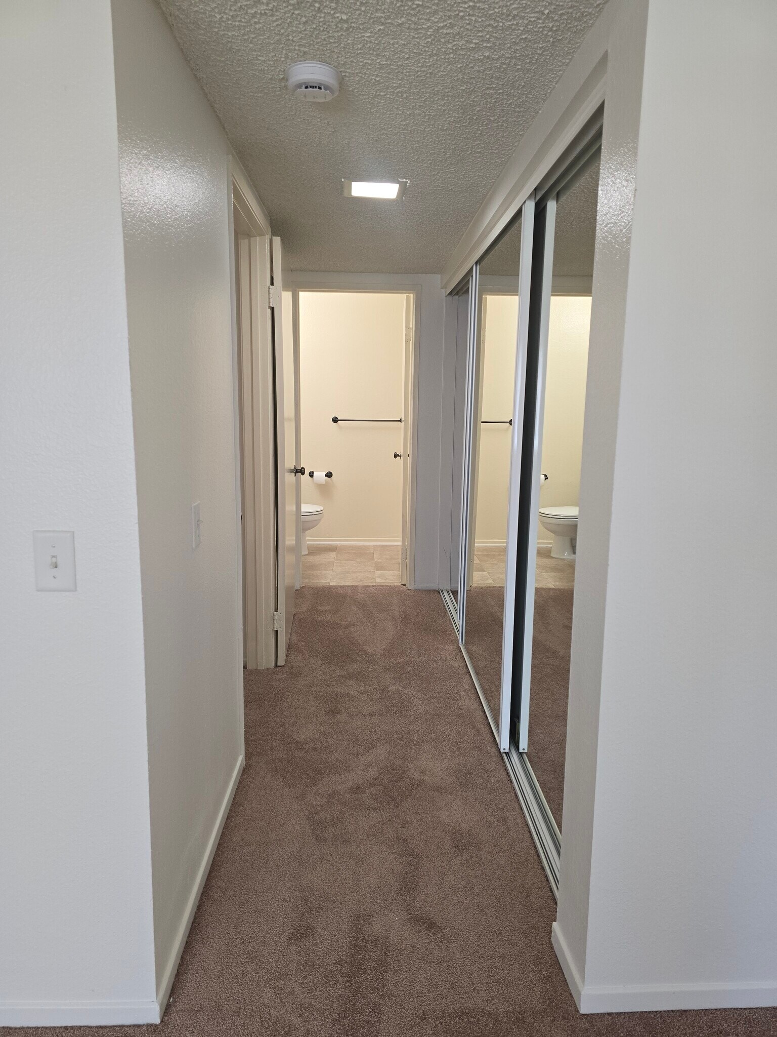 Building Photo - 24518 Nicklaus Dr