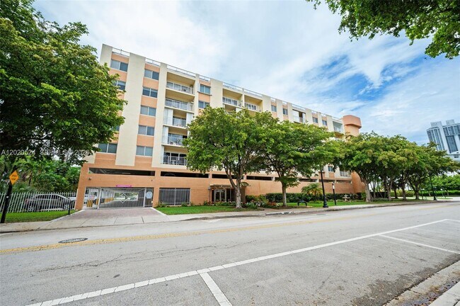 Building Photo - 200 178th Dr