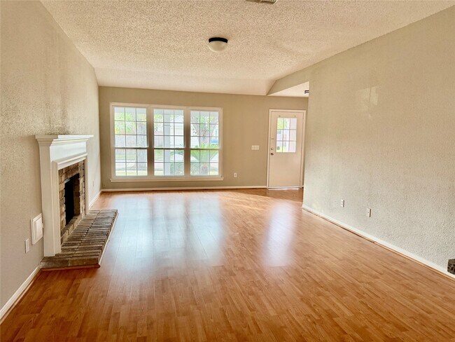 Building Photo - 3610 Bartons Ln