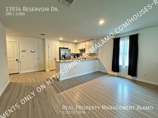 Building Photo - 13934 Reservoir Dr