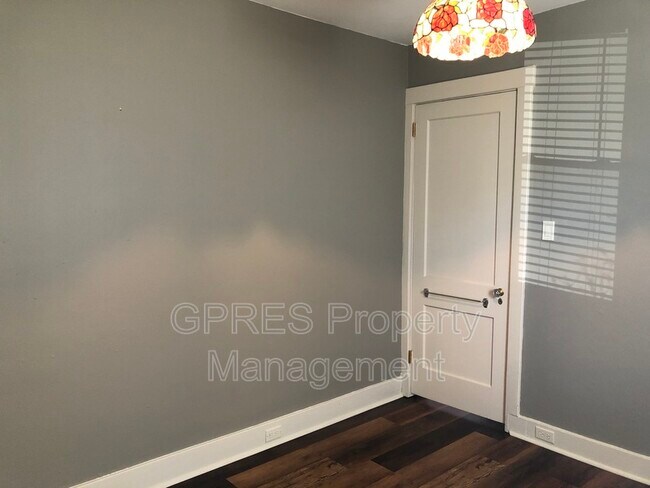 Building Photo - 357 Washington Ave