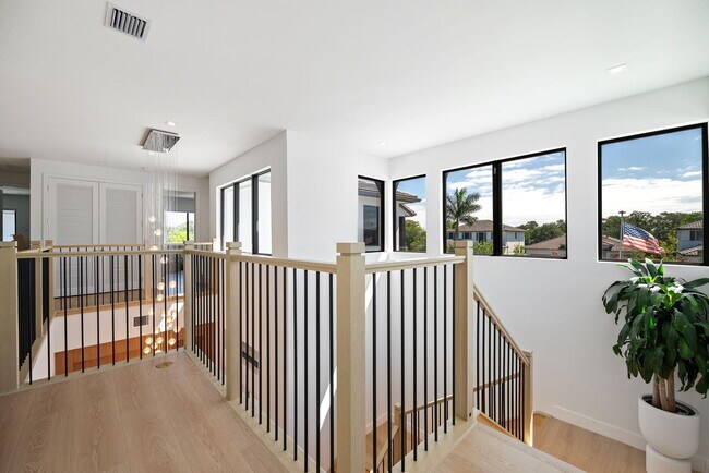 Building Photo - 5735 SW 104th Terrace