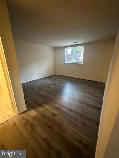 Building Photo - Charming Annandale Townhome with Modern Up...