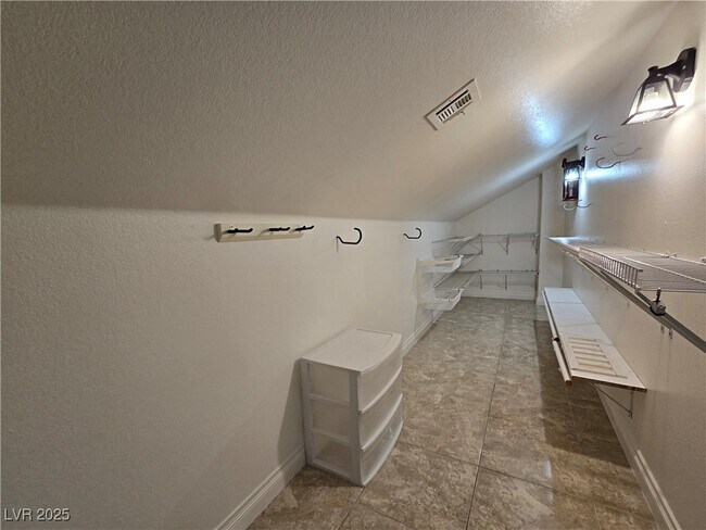 Building Photo - 6301 Heather Creek Pl