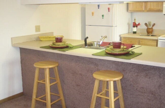 Building Photo - 405 Mayville Rd