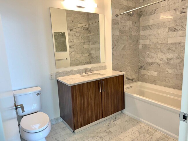 Building Photo - 1524 Sheepshead Bay Rd
