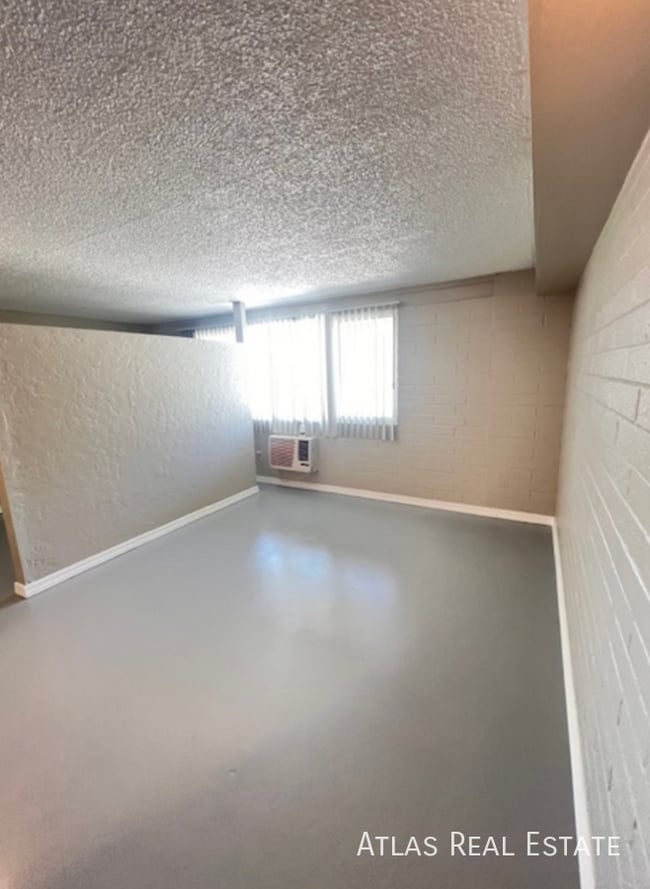 Building Photo - 1101 E Butler Dr