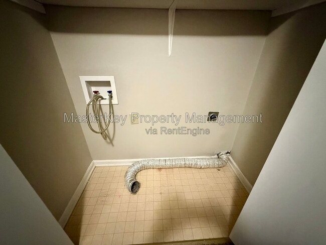 Building Photo - 119 S Atley Ln