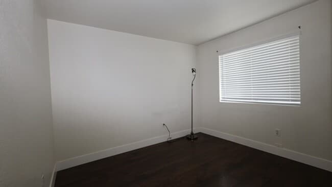Building Photo - Very Nice 2 Bedroom and 2 Bathroom Apartment $2,200 + $175.00 WSG