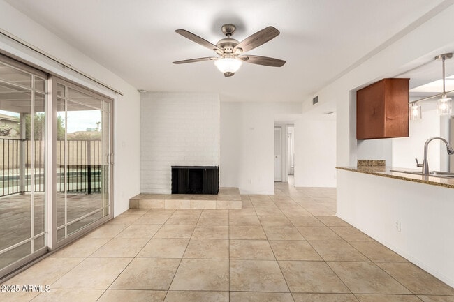 Building Photo - 8308 E Buena Terra Way