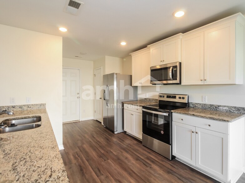 Building Photo - 1351 John Swann St