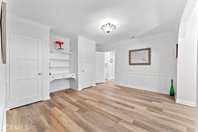 Building Photo - 9801 S Hobart Blvd