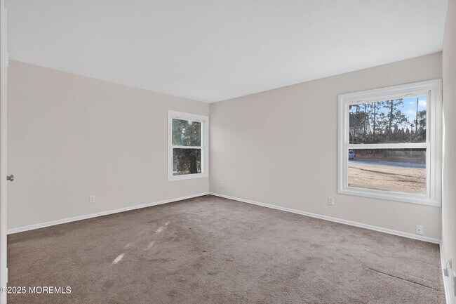 Building Photo - 2137 8th Ave