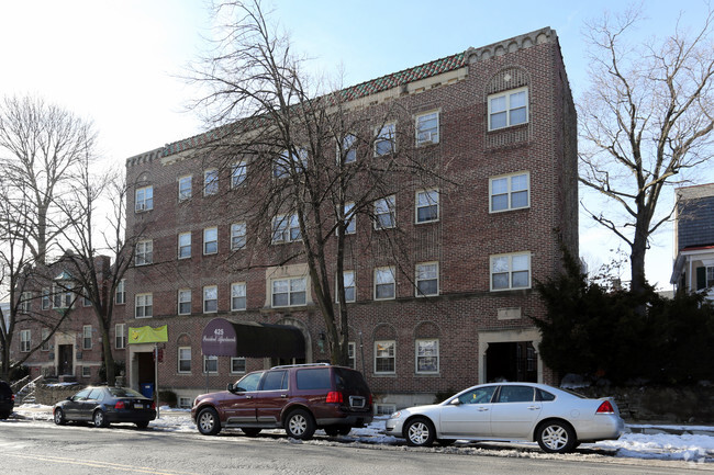 Building Photo - The President Apartments