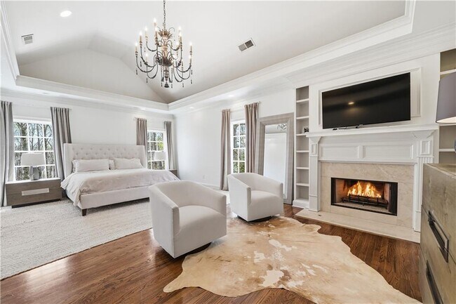 Building Photo - 1124 Moores Mill Rd NW