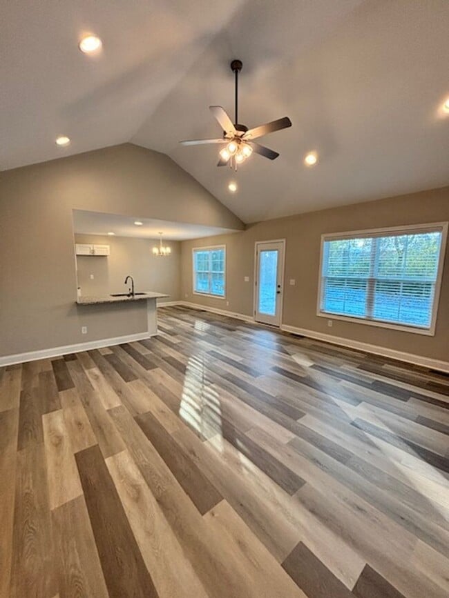 Building Photo - 1146 Melody Ave