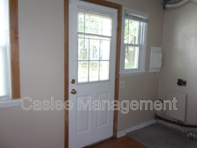 Building Photo - 1235 Anderson Rd