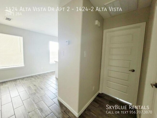 Building Photo - 1424 Alta Vista Dr