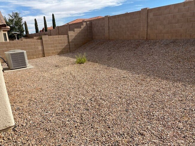 Building Photo - 1786 Silverado Dr