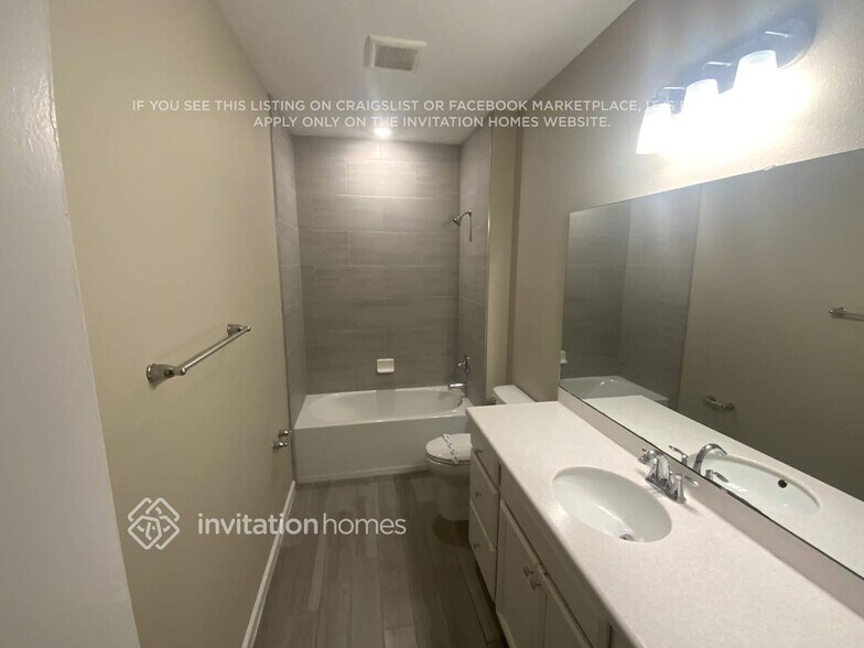 Building Photo - 11370 Oyster Creek Rd