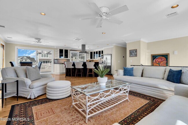 Building Photo - 326 Cutter Ln